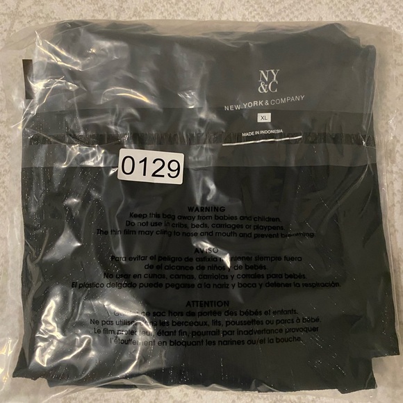 Mossimo Supply Co. AND NY & Co Black Top Bundle - Picture 6 of 6